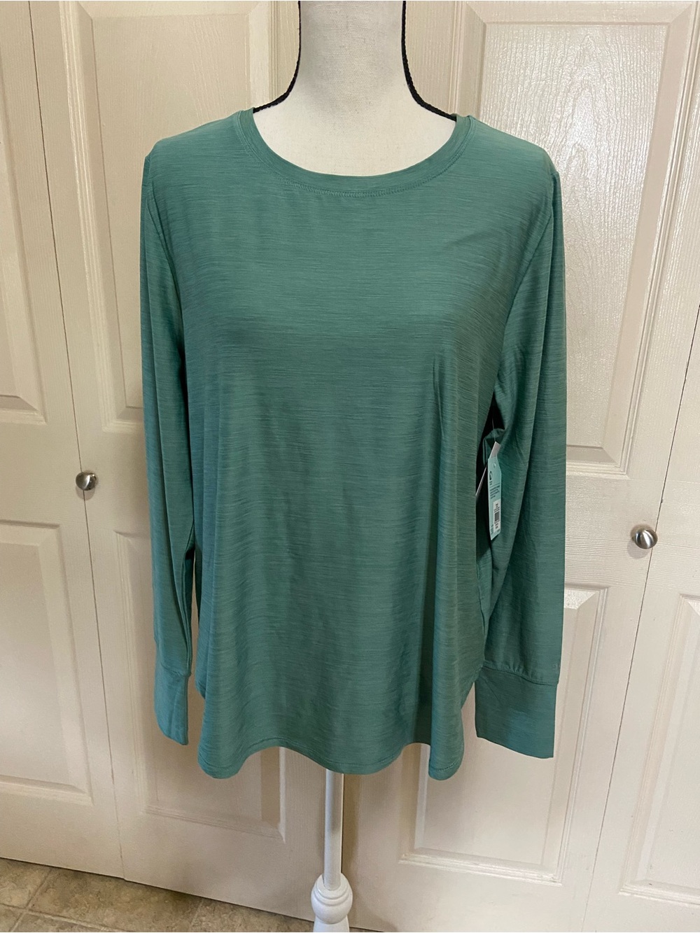 DSG XL NWT Womens Long Sleeve Crewneck Top in Teal